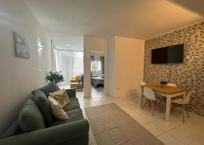 Liwia Beautiful In The First Oceanline In Cristianos. Apartment